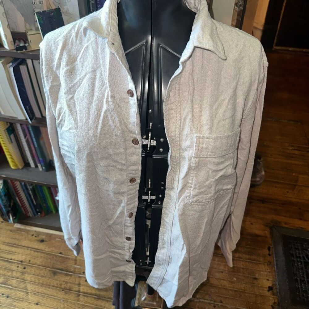 Old Navy oatmeal cozy flannel L button down shirt